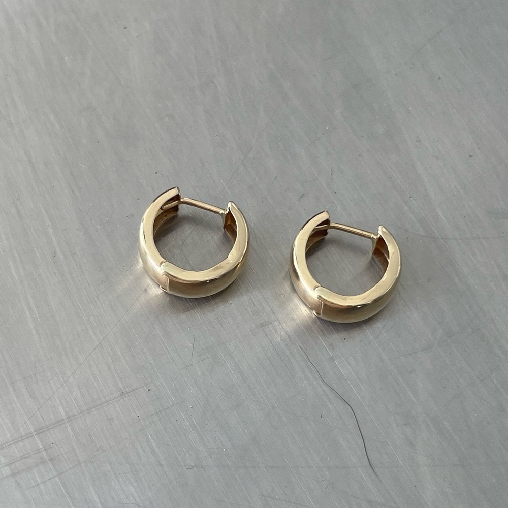 Estate 14k yellow gold huggie hoop earrings